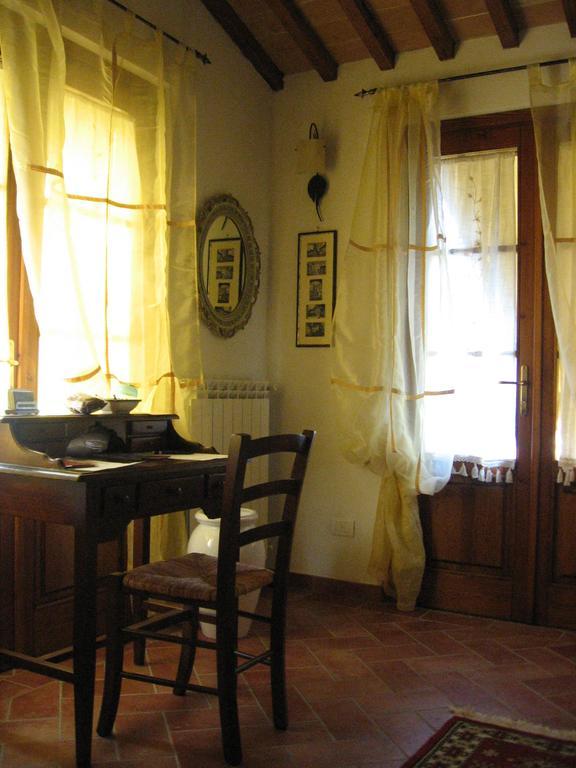 La Capanna Di Sovestro Hotel Сан Джиминяно Екстериор снимка