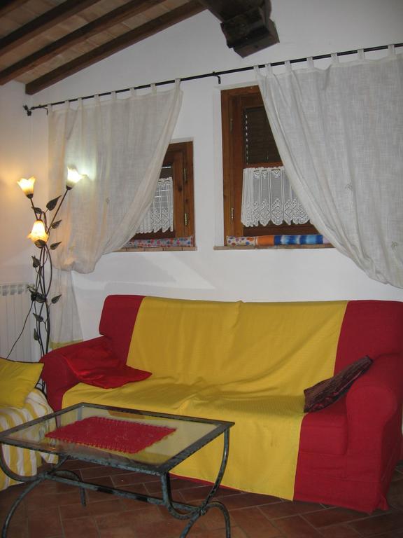 La Capanna Di Sovestro Hotel Сан Джиминяно Екстериор снимка